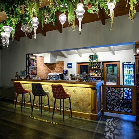 Albero Hotel Perama  Exterior photo