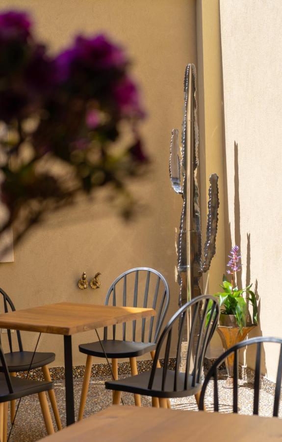 Albero Hotel Perama  Exterior photo